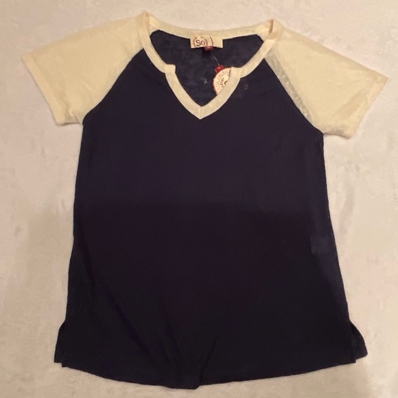 Women’s So Juniors’ Extra Small Blue and White Knit Top New With Tags - Picture 4 of 10